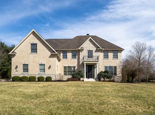 8252 Chippenham Dr, Dublin, OH