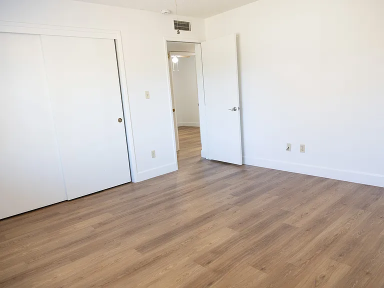 4709 Pinecastle Ave — Photo 20