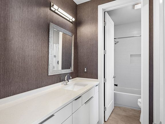 3rd image of 227 Oceola Ave APT 1
