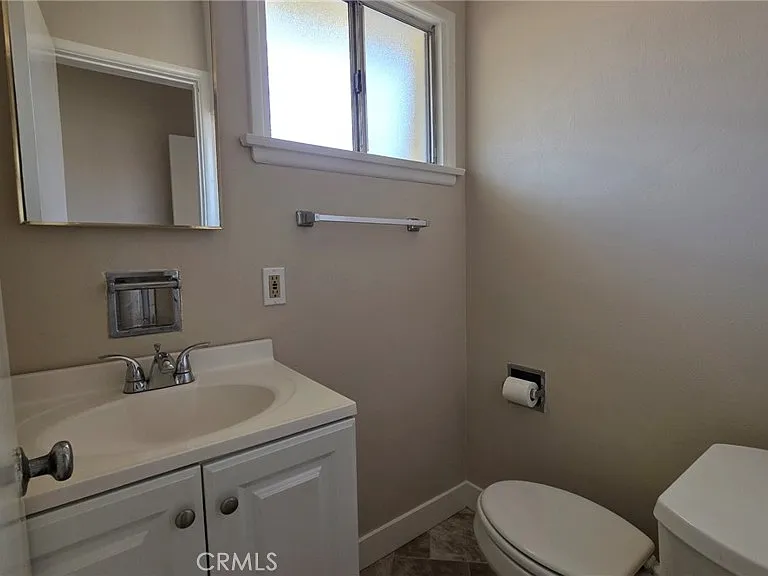 6034 S Kings Rd — Photo 14