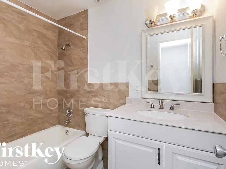 3734 W Sierra St — Photo 11
