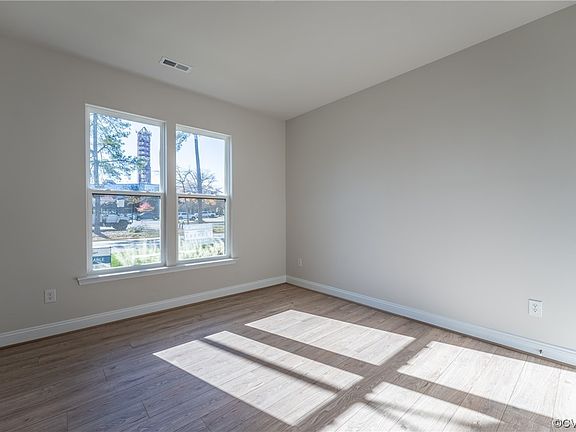 5th image of 4308 Dominion Forest Cir