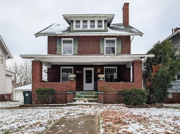 911 Ridge Rd NW, Canton, OH 44703