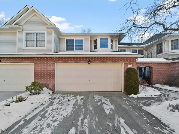 401 Bounty Way APT 140, Avon Lake, OH 44012