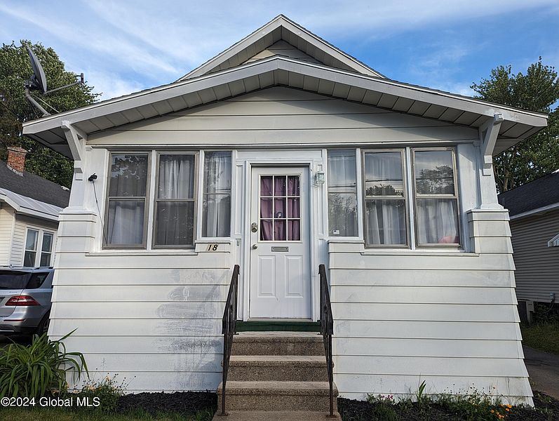 3rd image of 18 Elliott Avenue