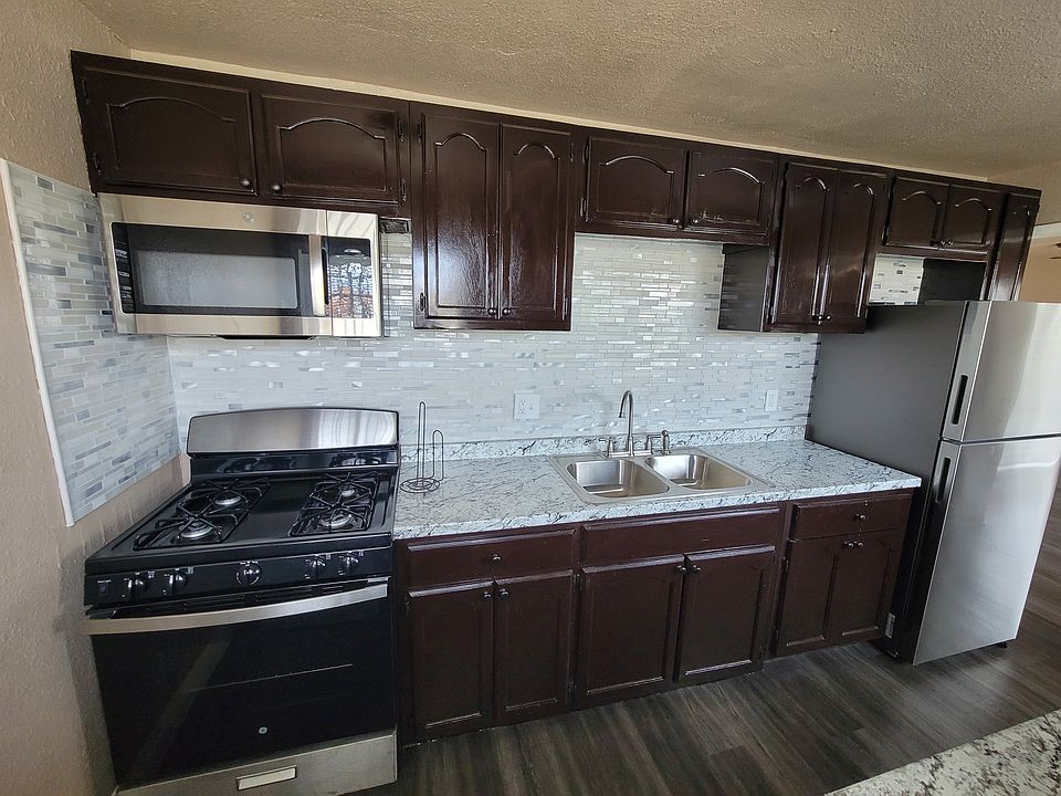 1st image of 1308 W 83rd St