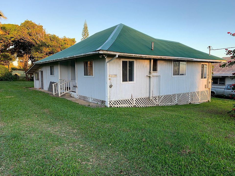 Old-Hawaii Style Home has been painted light green since this photo was taken