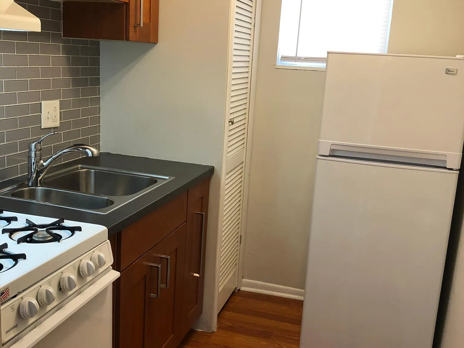 Studio, 450 sqft, $640 — Photo 1