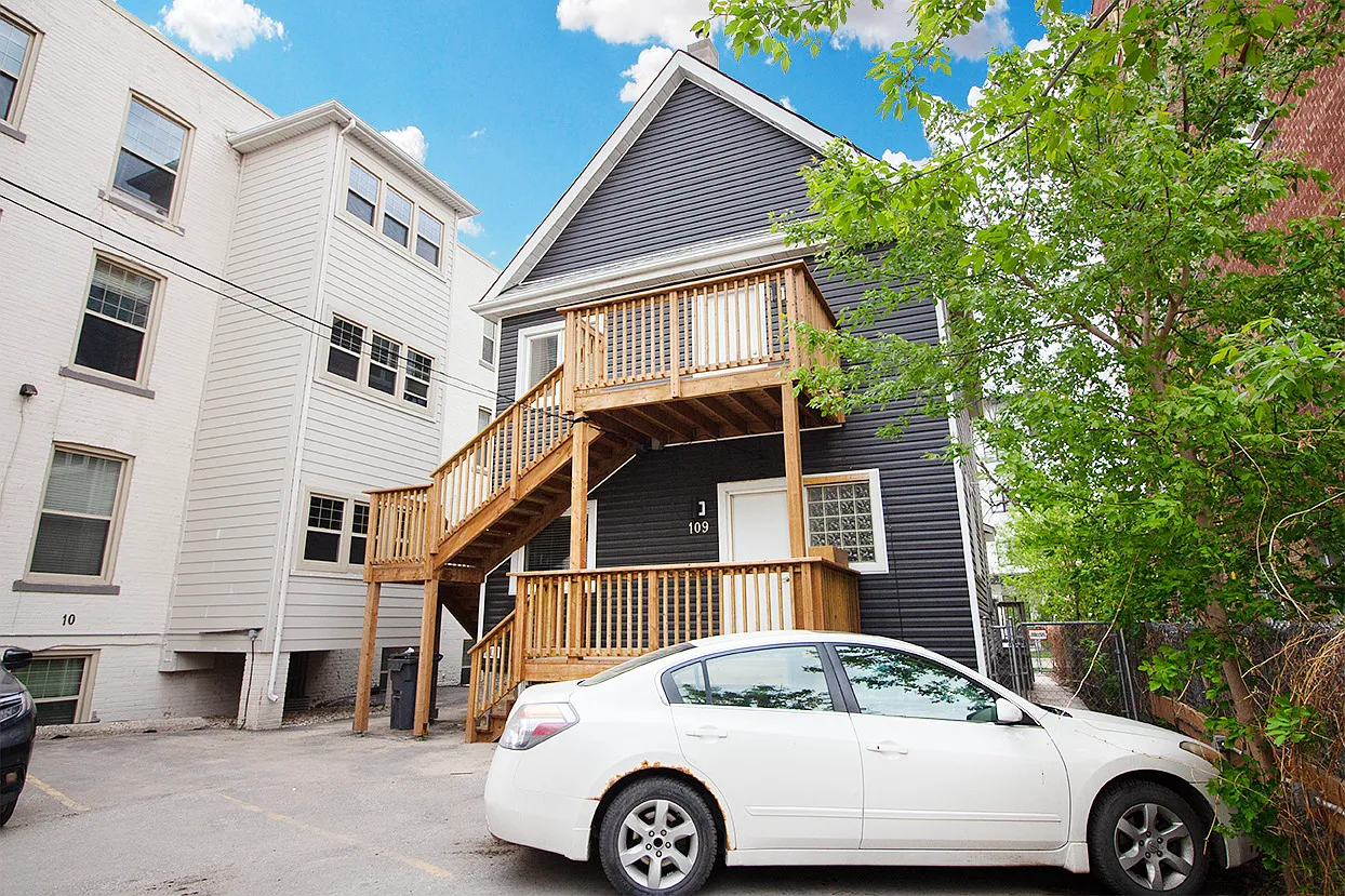 109 Clarke Street — Photo 2