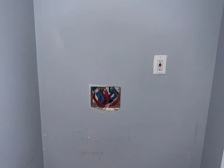 27 N 12th St #1A — Photo 8