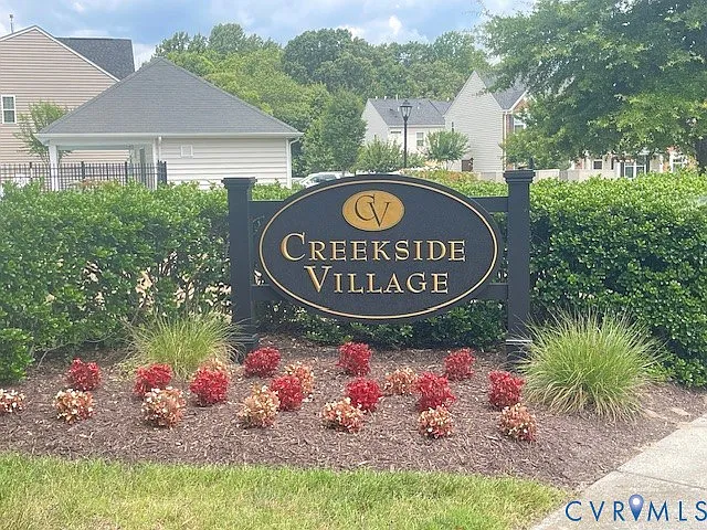 8107 Creekside Village Dr — Photo 8