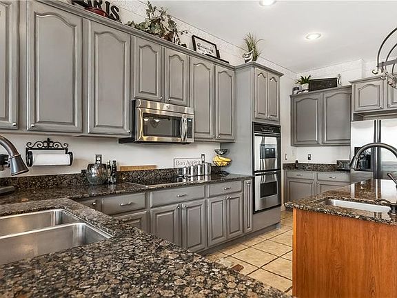 5th image of 13006 Shadow Bend Ct