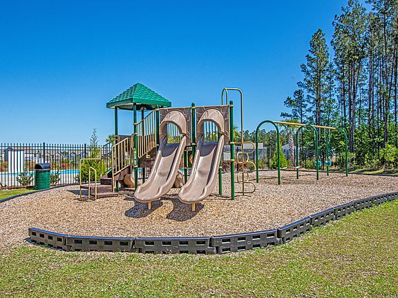 5th image of 349 Sanctuary Park Dr
