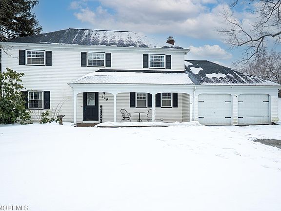 2nd image of 129 Andover Road