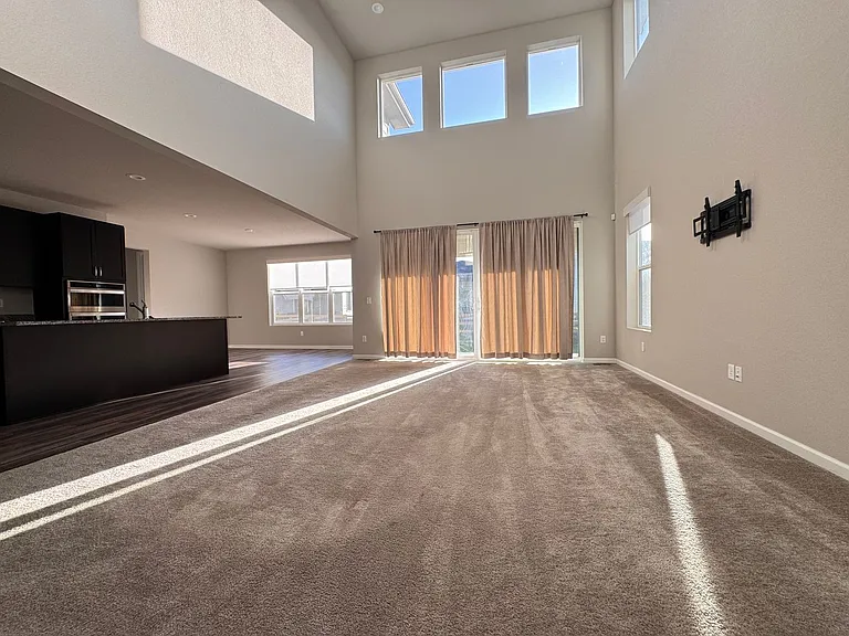 5043 Oakley Dr — Photo 4