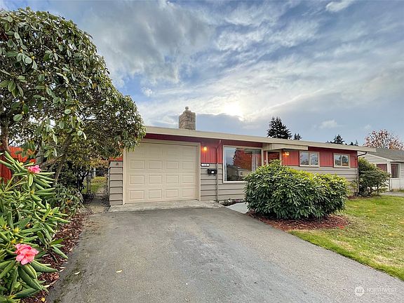 3rd image of 110 Dolan Ave.
