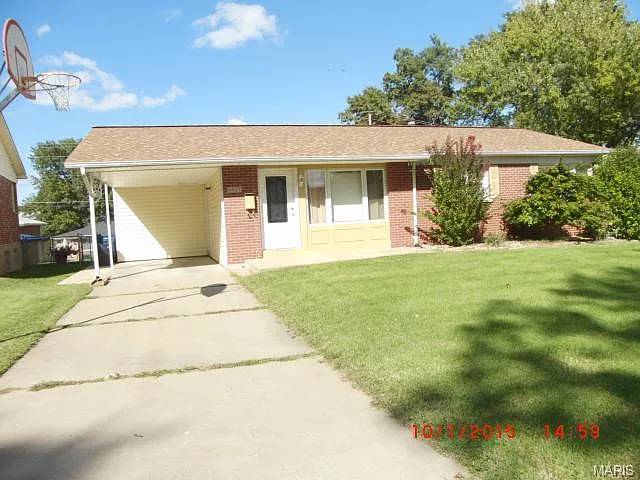 4527 Canoe Dr photo 1