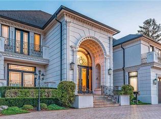 287 Heather Ln, Hewlett, NY 11557