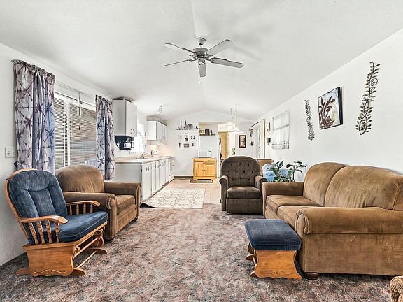3rd image of 33604 N Sunset Rd