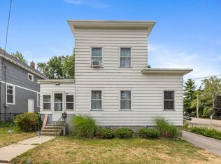 852 Leonard St NE, Grand Rapids, MI 49503