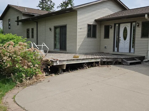 1075 W Wayzata Blvd, Long Lake, MN 55356
