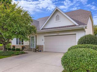 3056 Saint Albans Hollow Cir, Minnetonka, MN 55305