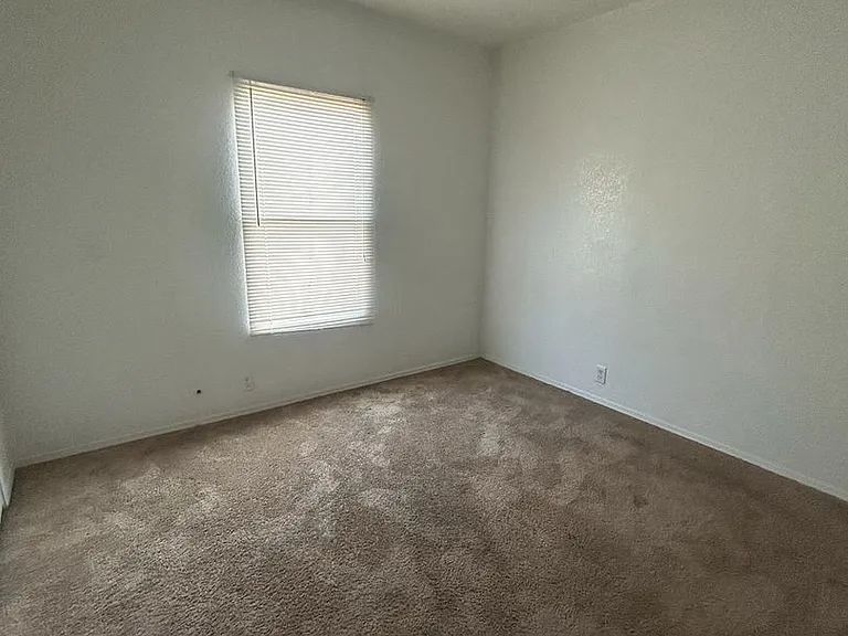 11810 Greenglen Dr — Photo 9
