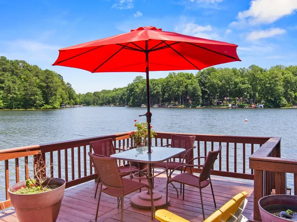 322 Lake Caroline Dr, Ruther Glen, VA 22546