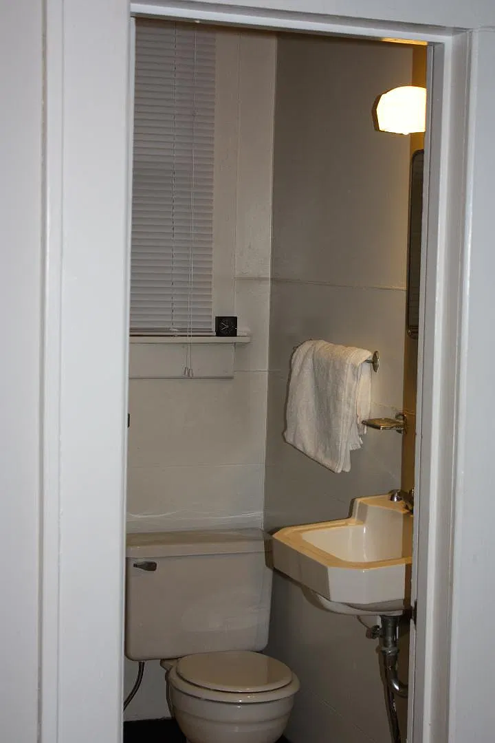 1539 W Northwest Blvd — Photo 2