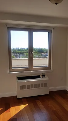 Rented by Niko International Brokerage | media 14