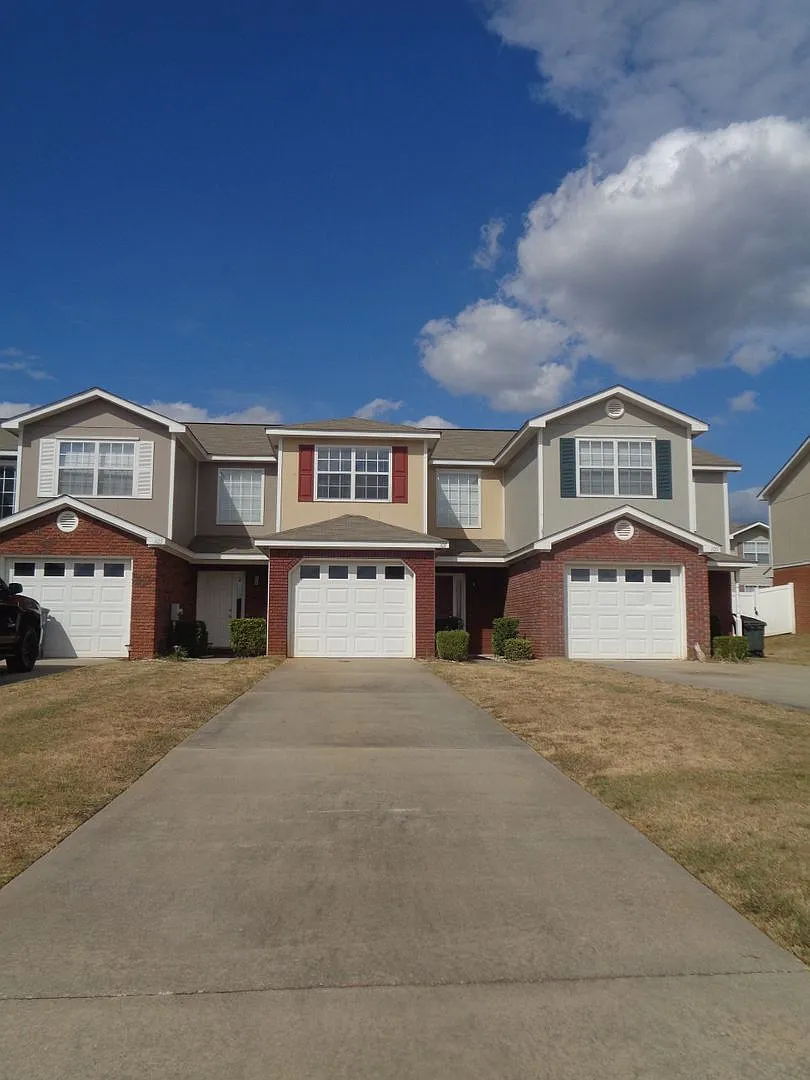 Building Photo - 107 Wakefield Way
