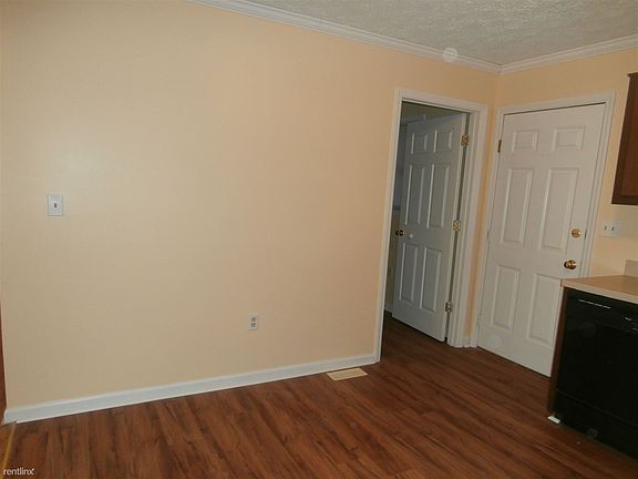 1024 Scarlett - Kitchen 2