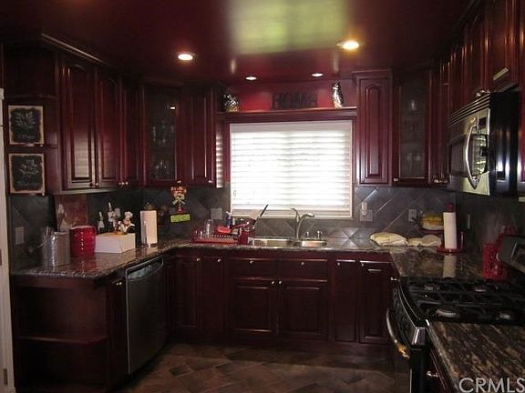 4th image of 1316 E Bankers Dr