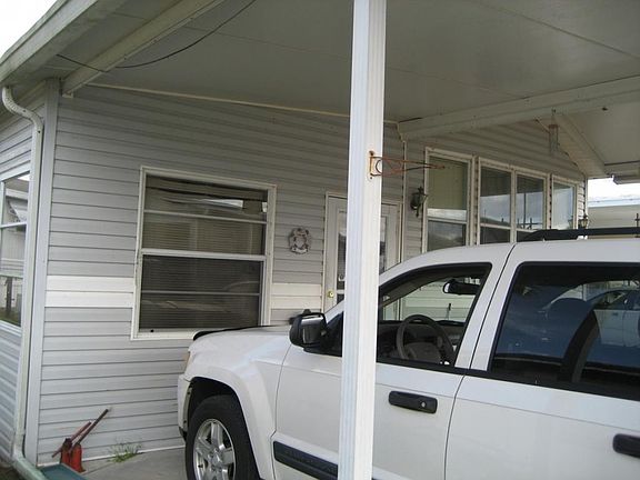 2nd image of 6665 SE 51st Ln