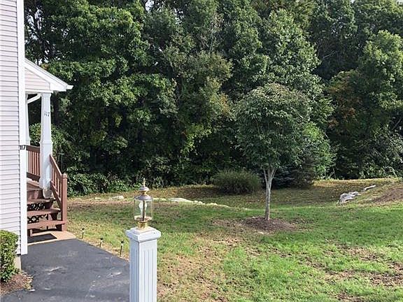 2nd image of 117 Scenic Dr