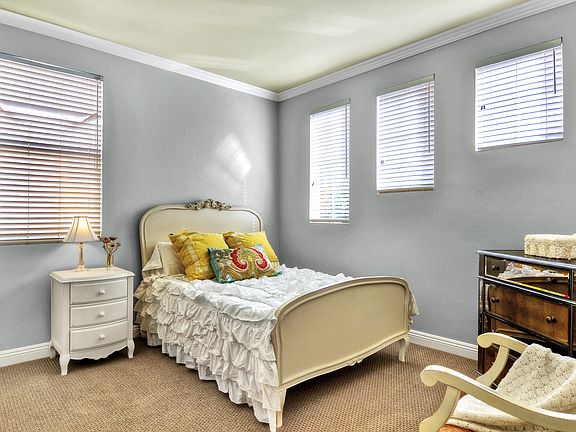 4th image of 59 Sprucewood