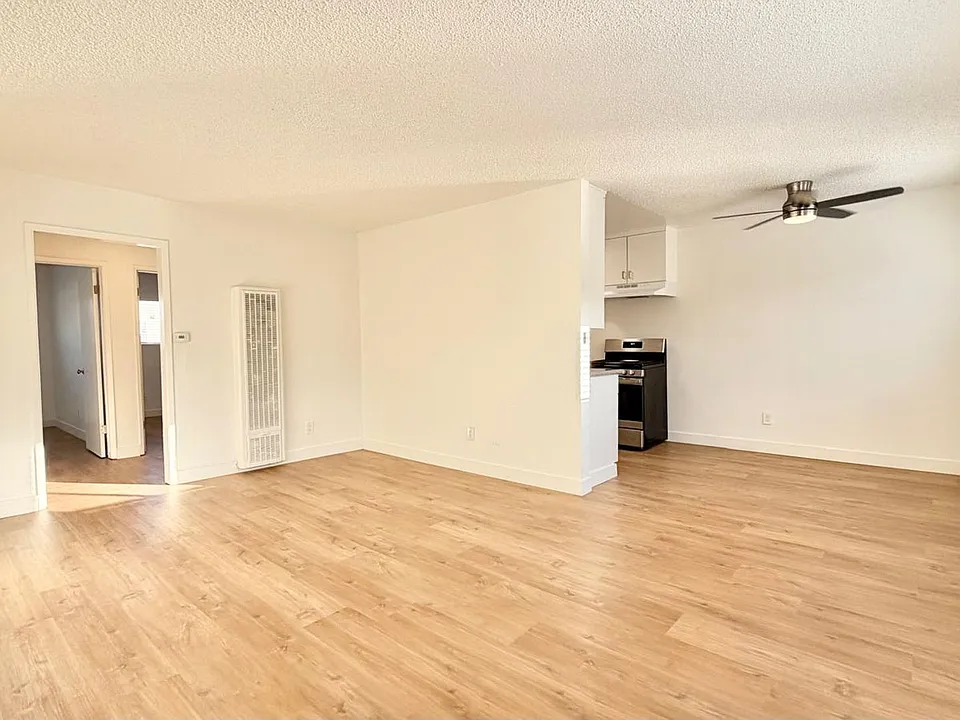 637 W. 79th