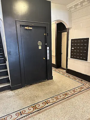 Rented by Compass | media 18