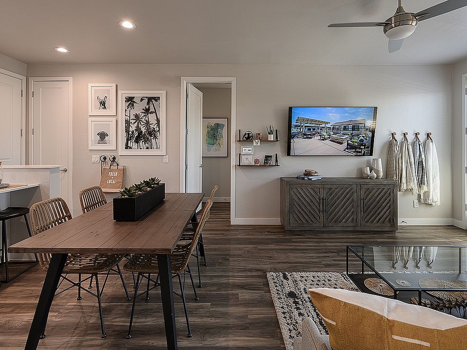 24-012-35 THE EMPIRE GROUP (Village at the BLVD) 2 bedroom model LR to TV (1)