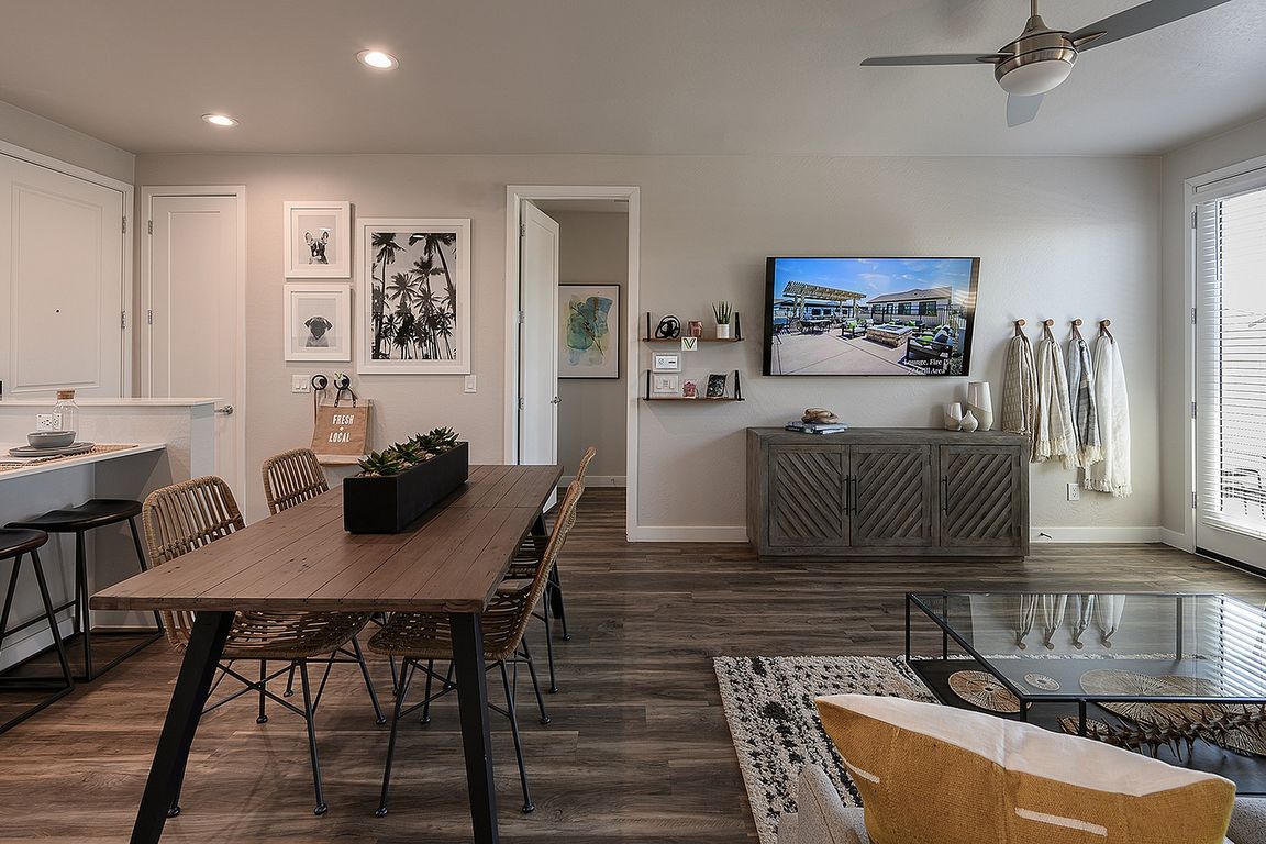 24-012-35 THE EMPIRE GROUP (Village at the BLVD) 2 bedroom model LR to TV (1)