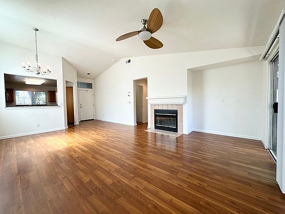 5th image of 3917 Riviera Ln