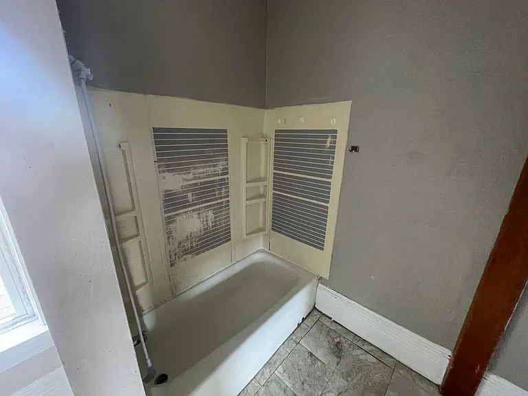 2143-2145 S 15th St. - 5 Unit (Ace Property) — Photo 5