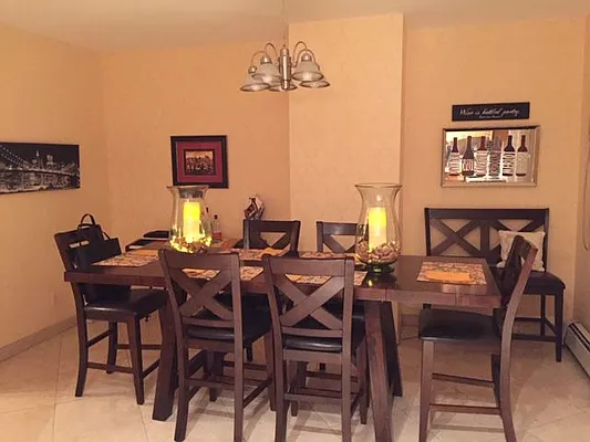 Rented by Halvatzis Realty | media 24