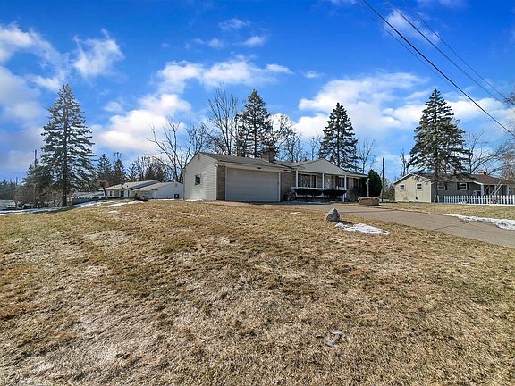 2nd image of 1102 Davenport Dr