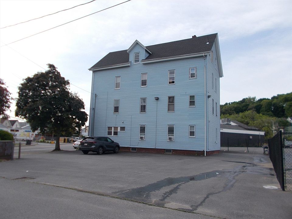2nd image of 22 Hilldale Ave
