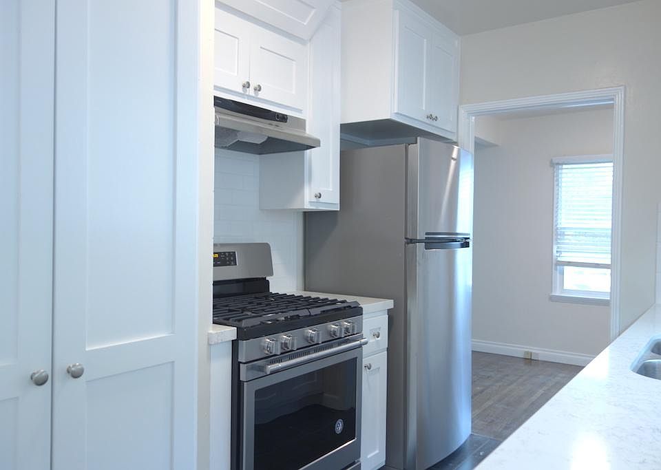 1st image of 1011 S Marguerita Ave APT A