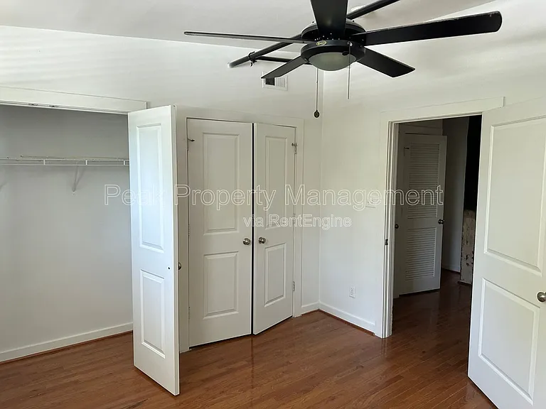 301 Dunlop St N — Photo 16