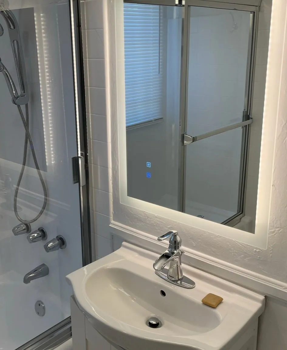 Beautiful apartment in prime Beverly Center/Grove location! — Photo 4