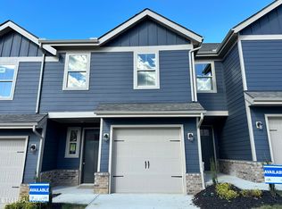 1205 Mountain Quail Cir, Maryville, TN 37801