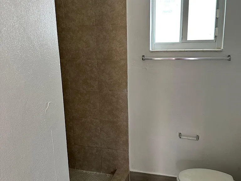 460 SW 7th St #5 — Photo 15